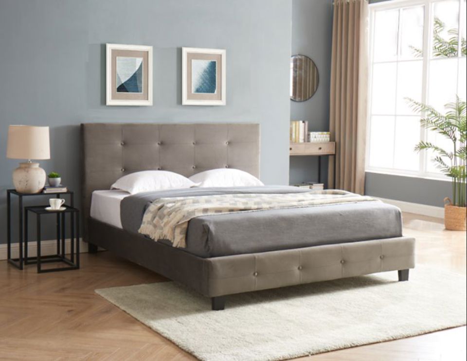 9530 Grey Fabric Queen bed